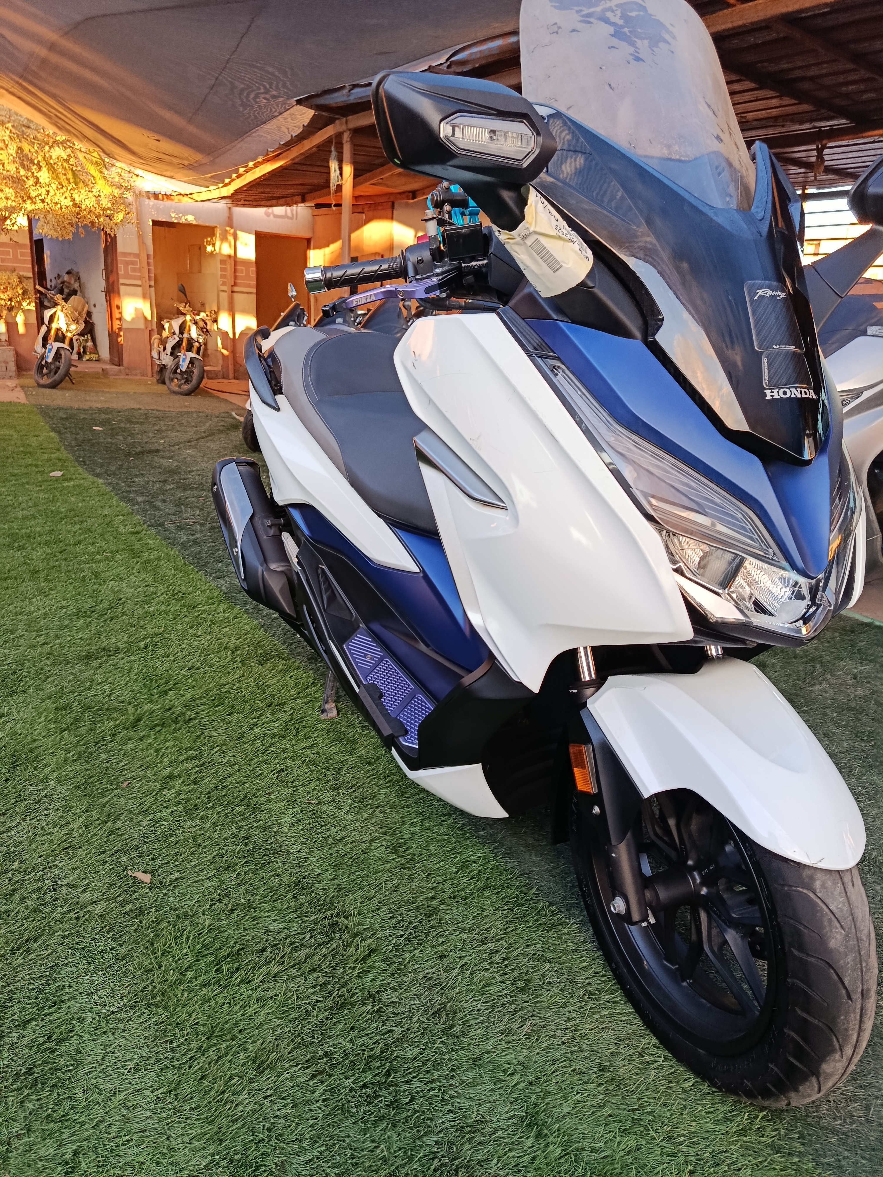 سكوتر هوندا فورزا MF13 موديل 2020 - حالة الزيرو استيراد اليابان - النجدي للاستيراد والتجاره