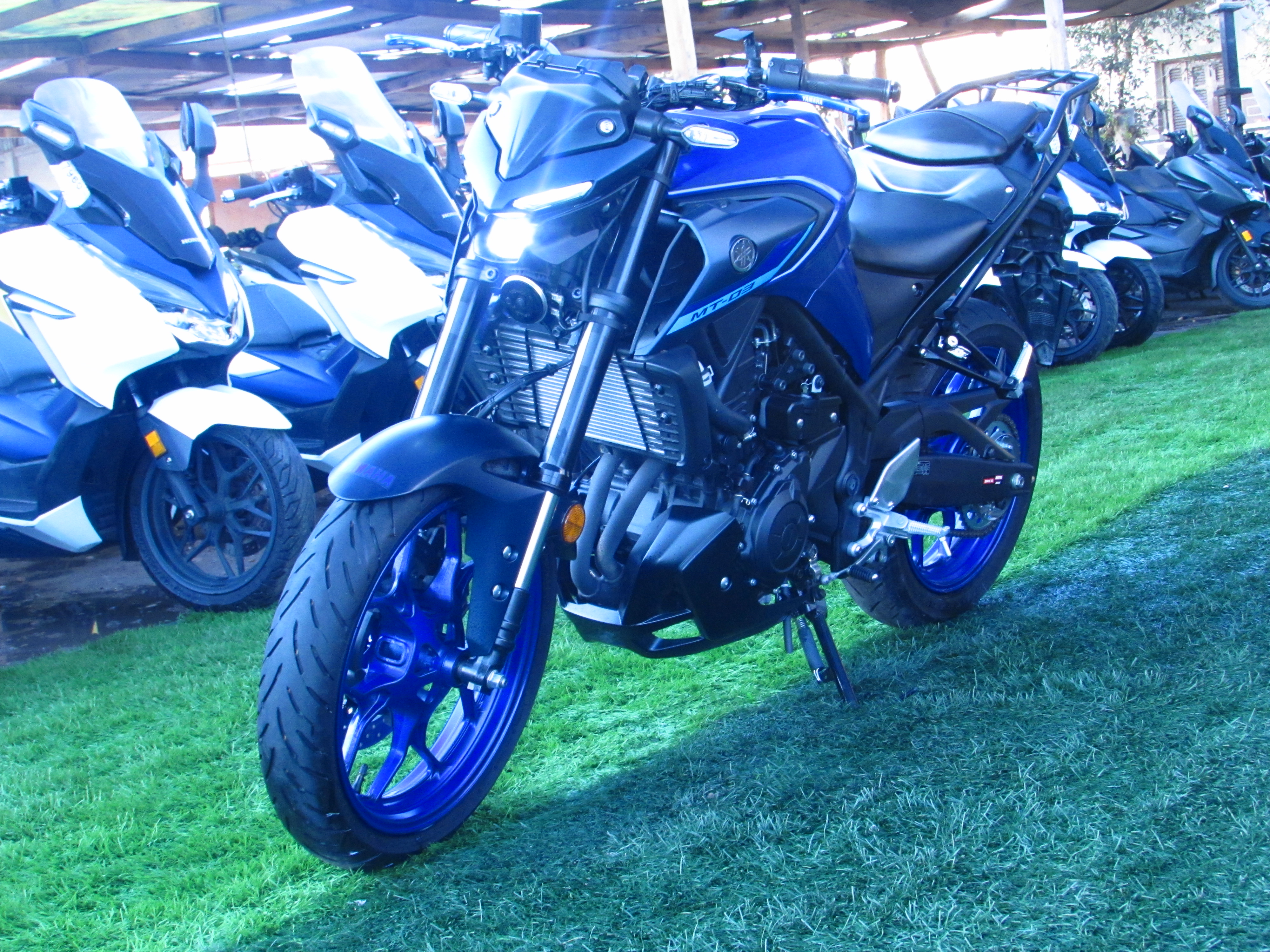 موتوسيكل ياماها mt03 - موديل 2023- 320cc -استيراد اليابان حالة الزيرو- النجدى للاستيراد والتجاره